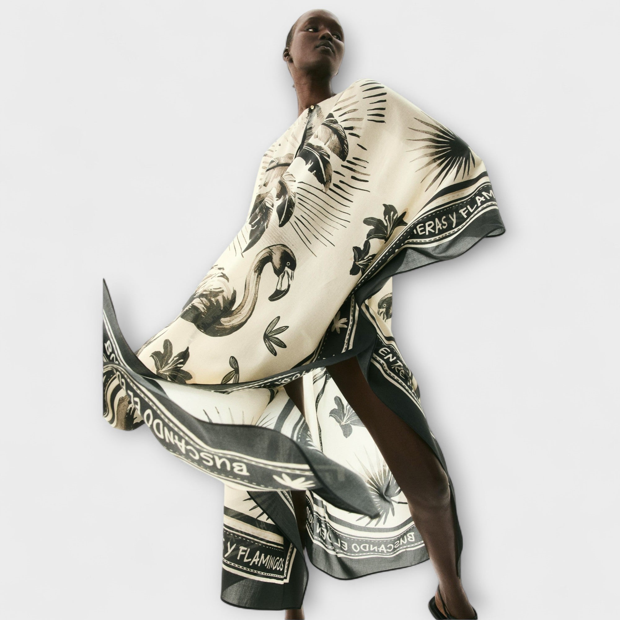 Melissa - Vestido Kaftan Maxi com Estampa de Flamingo Extra Grande