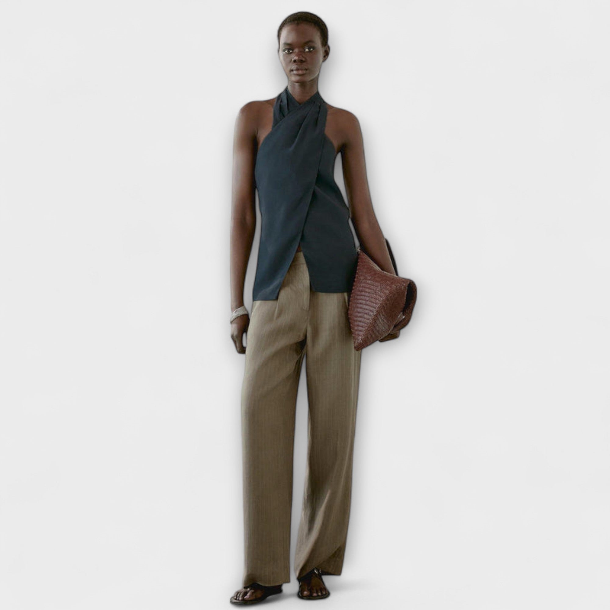 Hannah - niebieski top na szyję z wycięciem na plecach