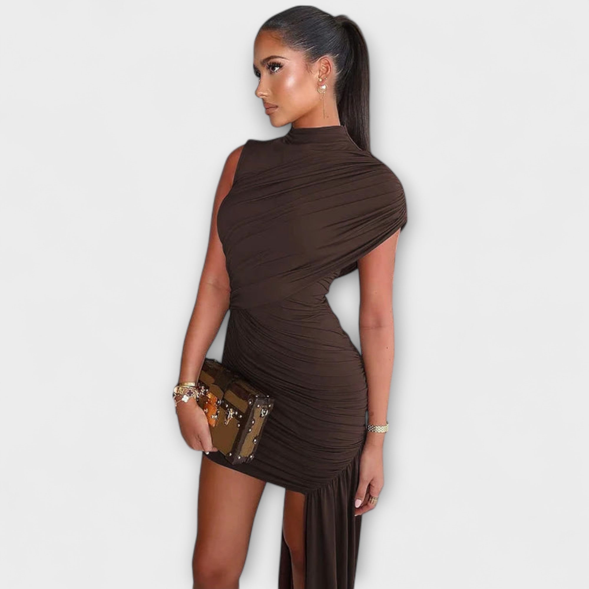 Lila - Stylowa, dopasowana sukienka z okrągłym dekoltem i plisami