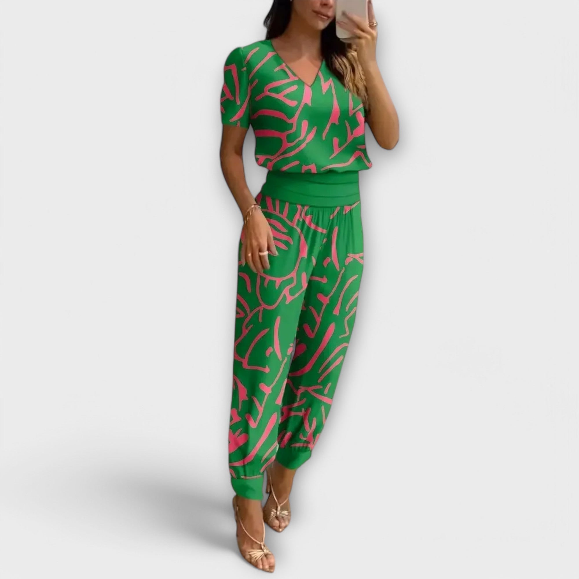 Irmelin – Elegant set med topp och byxor