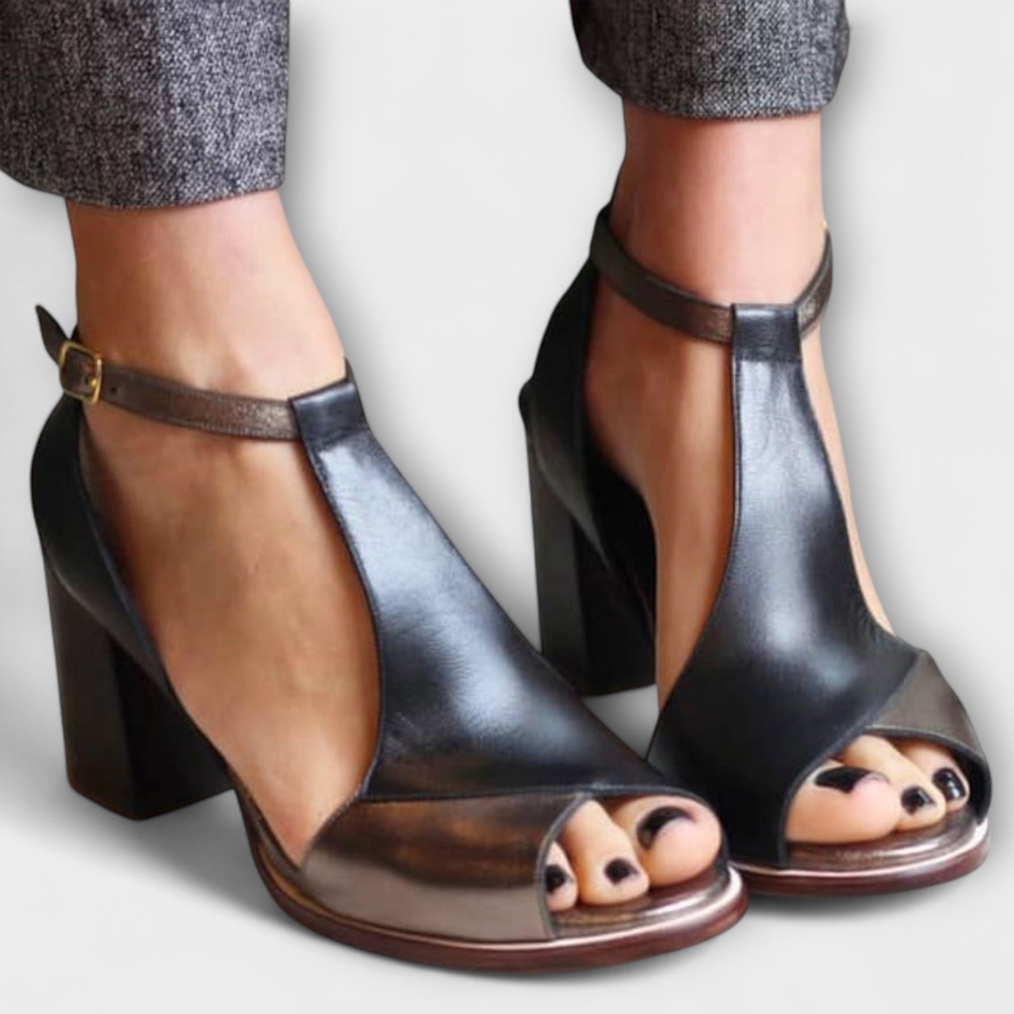 Nadaria – T-Riemen-Stil mit Komfort